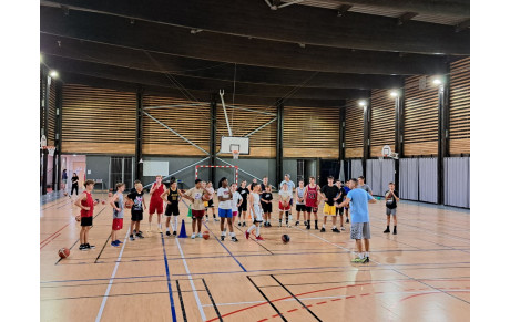 La dynamique des séances d'entraînement fait plaisir à voir et à pratiquer chez les jeunes