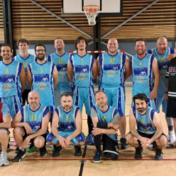 Match amical LOISIRS ce vendredi disputé avec intensité et sportivité. Le BASKET sort gagnant.